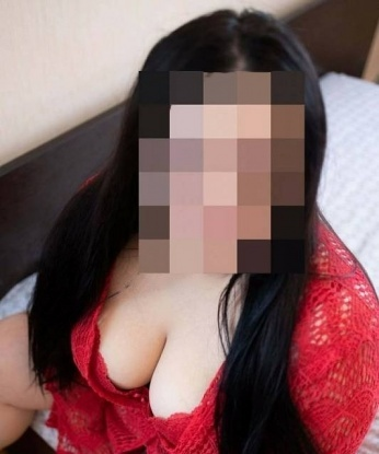 У меня есть фото, чтобы вы смогли представить мою красоту и страстность. Живу в Москве, и я знаю все его секреты и скрытые места для интимных приключений. Мои услуги включают классический секс, оральный секс и многое другое. У меня есть положительные отзывы от довольных клиентов, которые уходили со мной полностью удовлетворенными. 🌟 Так что, если вы ищете незабываемый опыт, обращайтесь ко мне, и мы сможем провести время, о котором вы всегда мечтали. 💋💫 Елена